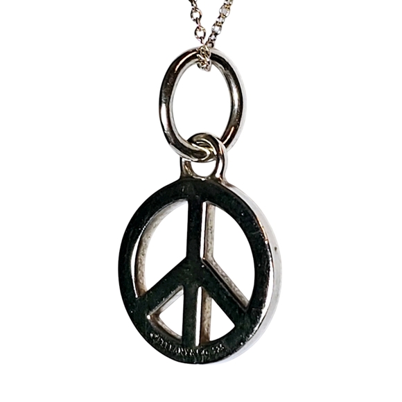 Authentic Tiffany & Co Peace pendant in Sterling silver - Picture 8 of 16